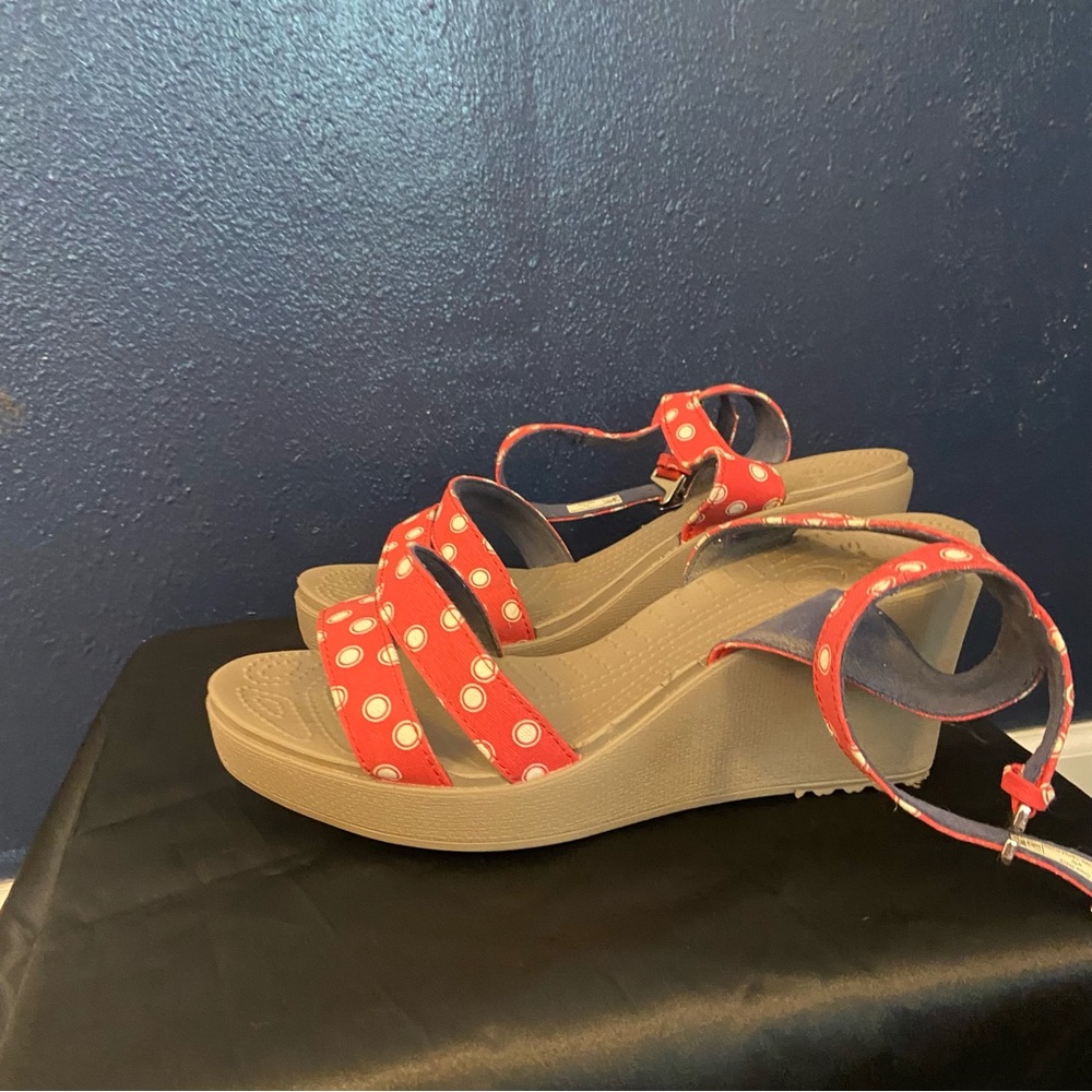 CROCS Leigh Wedge Sandal - Red and White polka dot